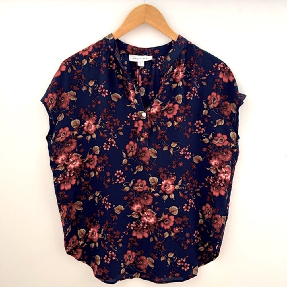 Amour Vert 100% Silk Renata Blouse in Blue Floral